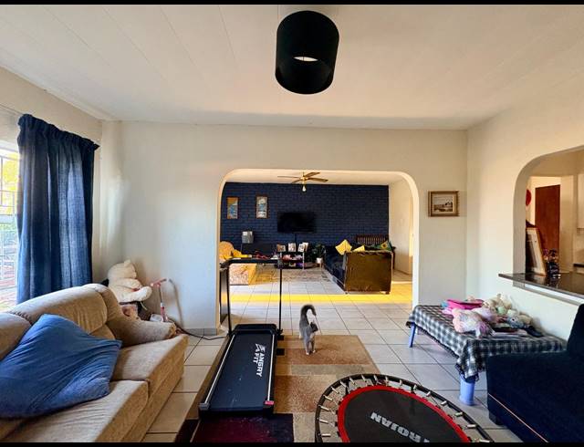 3 BEDROOM DUPLEX FOR SALE IN STRUBENVALE